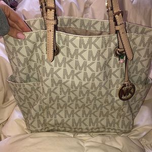 Michael Kors tote